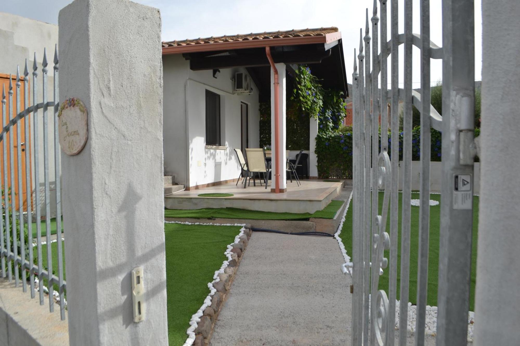 Casa Giovanna San Giovanni Suergiu Exterior photo